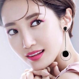 Korean Fashion Geometric Long Earrings.